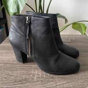 Cole Haan Davenport Black Ankle Bootie Size 9B